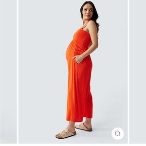 Ingrid + Isabel maternity onesie, size small, red. Can be worn PP. comfortable